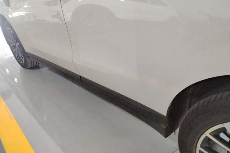 Used Leapmotor B10 2025 510 Joyful Edition Left Side Sill