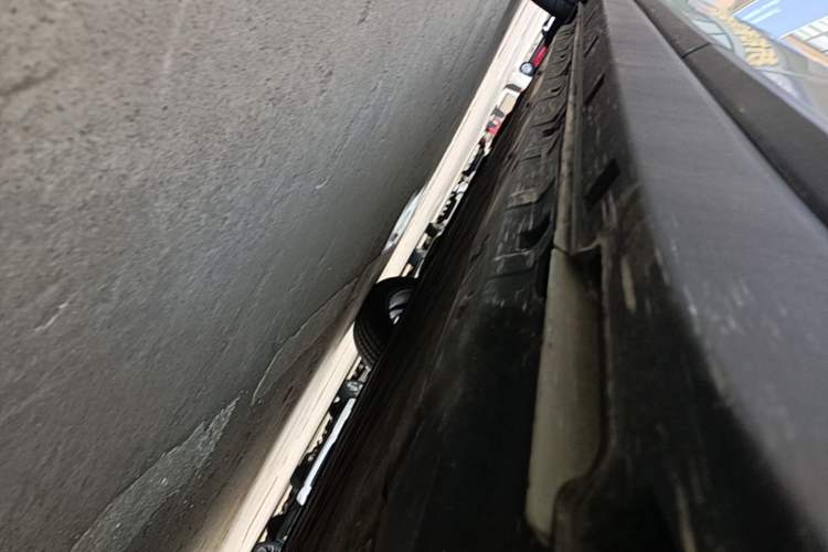 Used Leapmotor B10 2025 510 Joyful Edition Left Side Sill