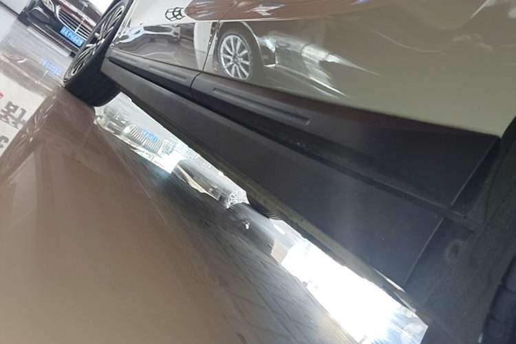 Used Leapmotor B10 2025 510 Joyful Edition Left Side Sill