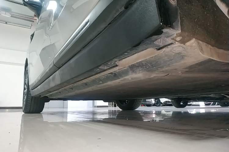 Used Leapmotor B10 2025 510 Joyful Edition Left Side Sill