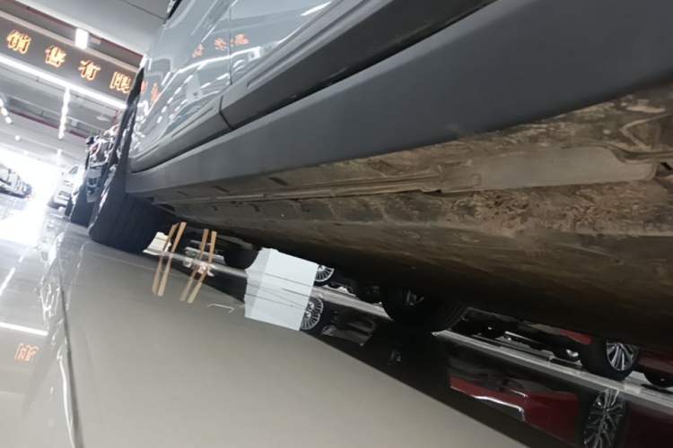 Used Leapmotor B10 2025 510 Joyful Edition Left Side Sill