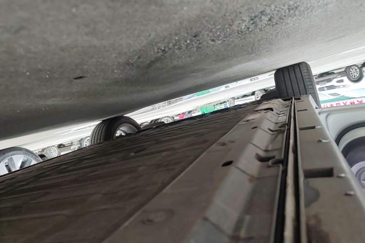Used Leapmotor B10 2025 510 Joyful Edition Left Side Sill