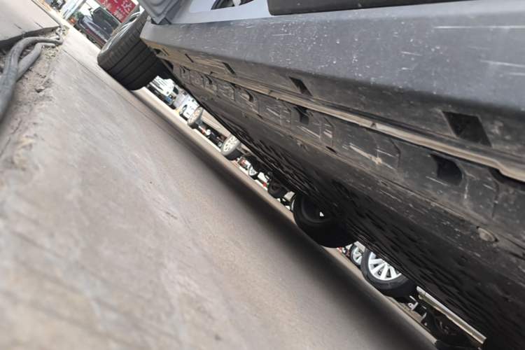 Used Leapmotor B10 2025 510 Joyful Edition Left Side Sill