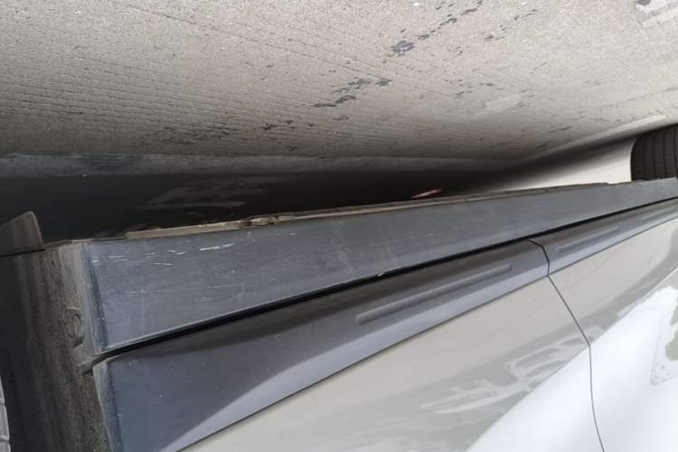 Used Leapmotor B10 2025 510 Joyful Edition Left Side Sill