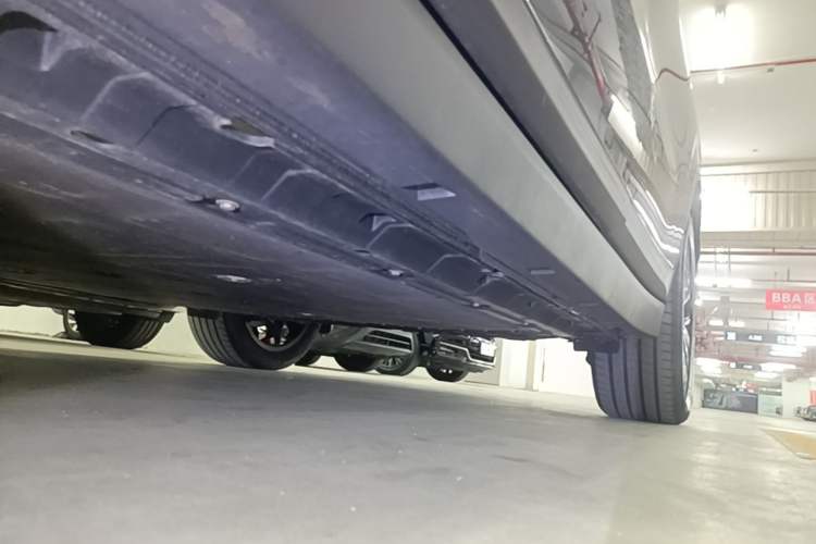 Used Leapmotor B10 2025 600 Joyful Edition Left Side Sill