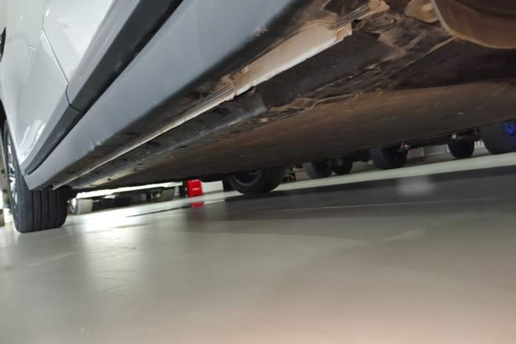 Used Leapmotor B10 2025 510 Joyful Edition Left Side Sill