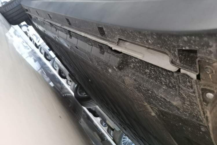 Used Leapmotor B10 2025 510 Joyful Edition Left Side Sill