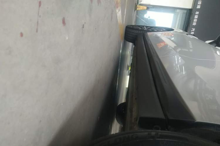 Used Leapmotor B10 2025 510 Joyful Edition Left Side Sill
