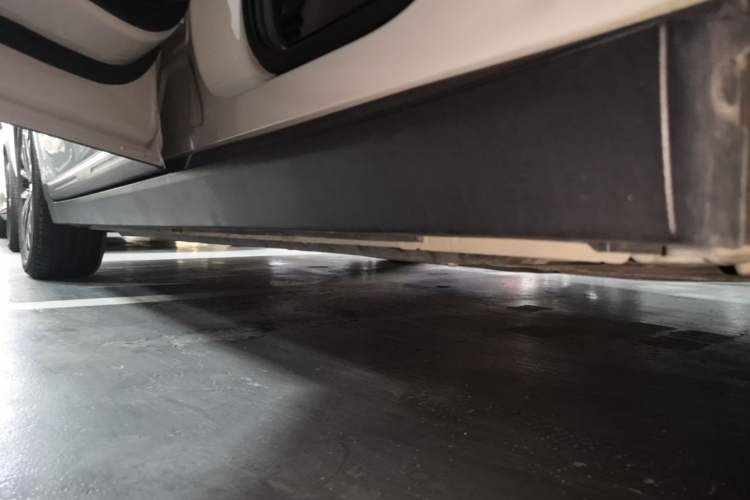 Used Leapmotor B10 2025 510 Joyful Edition Left Side Sill