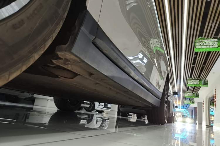 Used Leapmotor B10 2025 510 Joyful Edition Left Side Sill