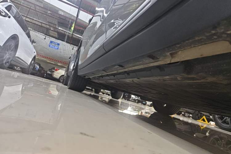Used Leapmotor B10 2025 510 Joyful Edition Left Side Sill