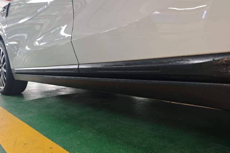 Used Leapmotor B10 2025 510 LiDAR Version Left Side Sill