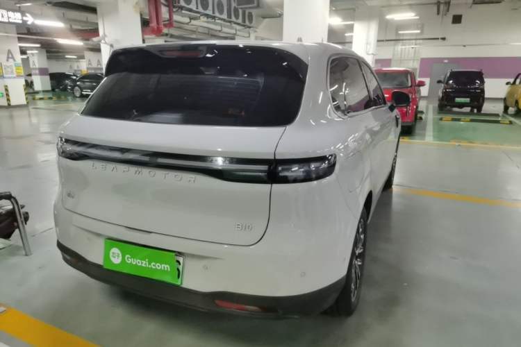 Used Leapmotor B10 2025 510 Joyful Edition Rear Right 45 Deg