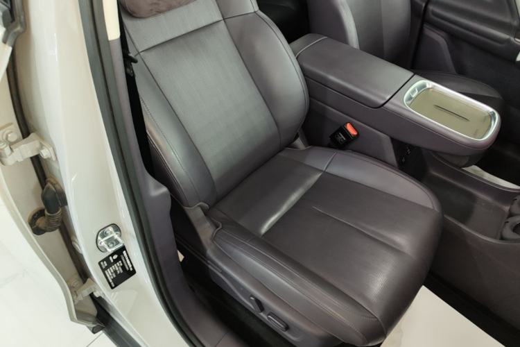 Used Leapmotor B10 2025 510 Joyful Edition Right Front Seat