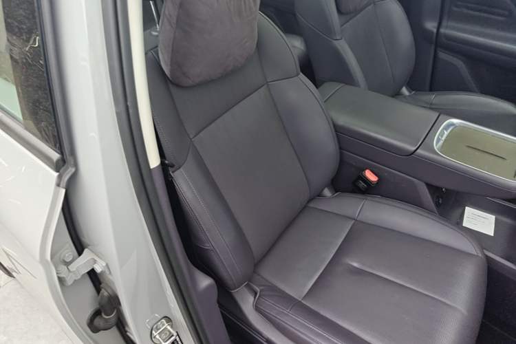 Used Leapmotor B10 2025 510 Joyful Edition Right Front Seat