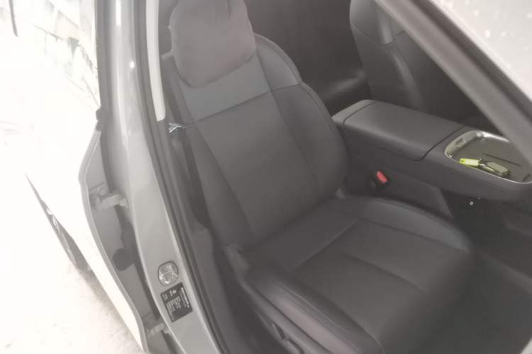 Used Leapmotor B10 2025 510 Joyful Edition Right Front Seat