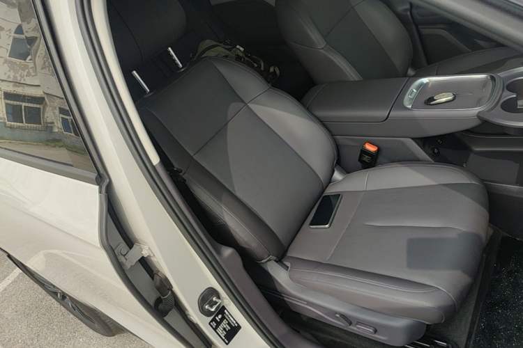 Used Leapmotor B10 2025 600 LiDAR Version Right Front Seat
