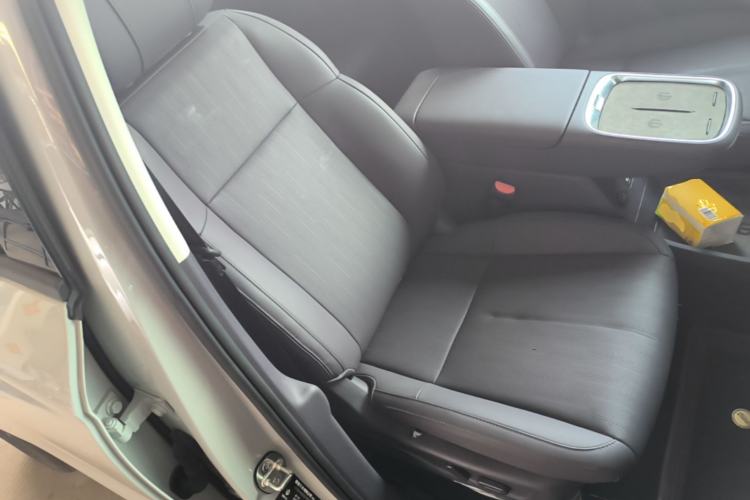 Used Leapmotor B10 2025 510 Joyful Edition Right Front Seat