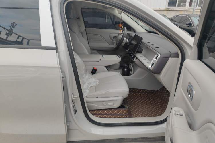 Used Leapmotor B10 2025 510 Joyful Edition Right Front Seat