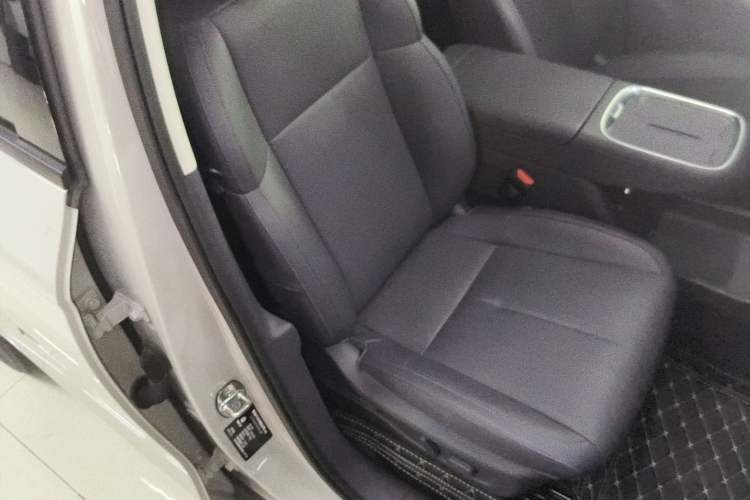 Used Leapmotor B10 2025 510 Joyful Edition Right Front Seat