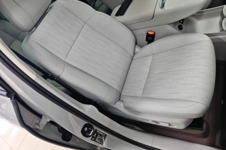 Used Leapmotor B10 2025 510 Joyful Edition Right Front Seat