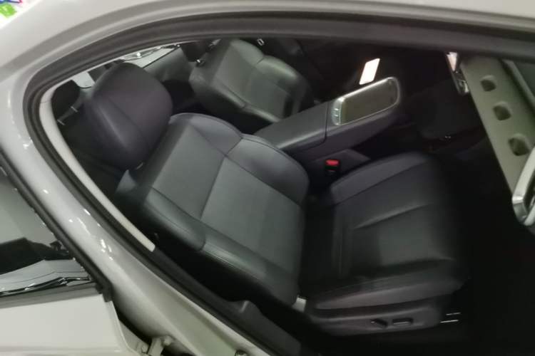 Used Leapmotor B10 2025 510 Joyful Edition Right Front Seat