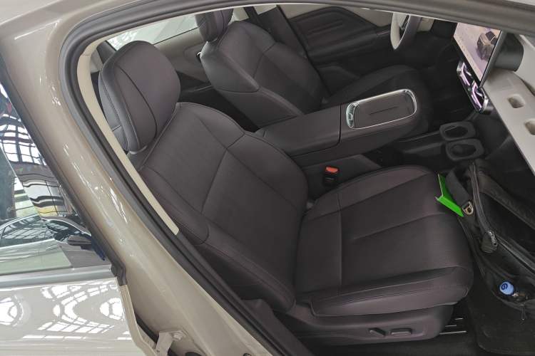 Used Leapmotor B10 2025 510 Joyful Edition Right Front Seat
