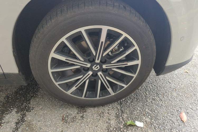 Used Leapmotor B10 2025 510 Joyful Edition Right Front Wheel Hub