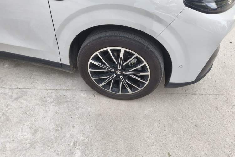Used Leapmotor B10 2025 510 Joyful Edition Right Front Wheel Hub