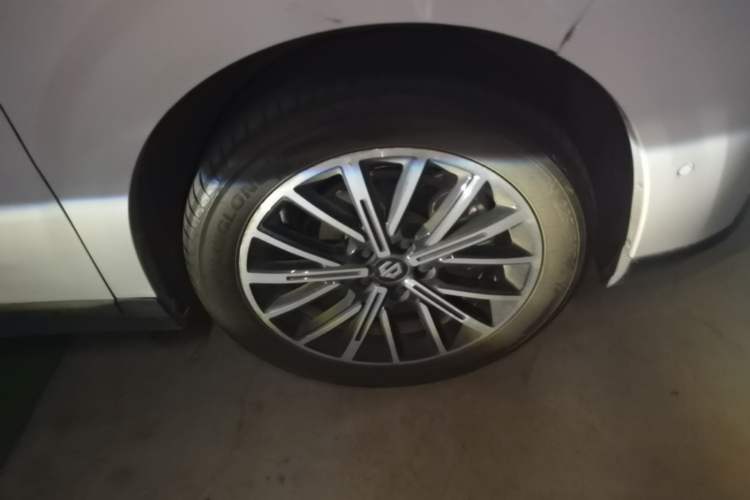 Used Leapmotor B10 2025 510 Joyful Edition Right Front Wheel Hub