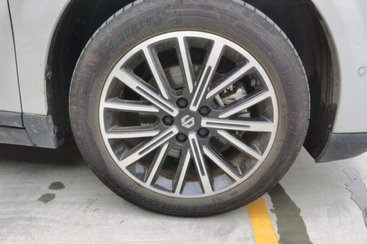 Used Leapmotor B10 2025 510 Joyful Edition Right Front Wheel Hub