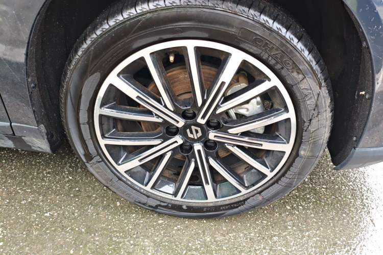 Used Leapmotor B10 2025 510 Joyful Edition Right Front Wheel Hub