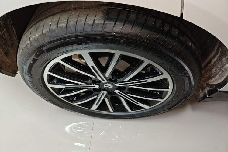 Used Leapmotor B10 2025 510 Comfort Edition Right Rear Wheel Hub