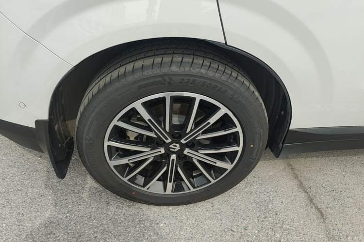 Used Leapmotor B10 2025 600 LiDAR Version Right Rear Wheel Hub