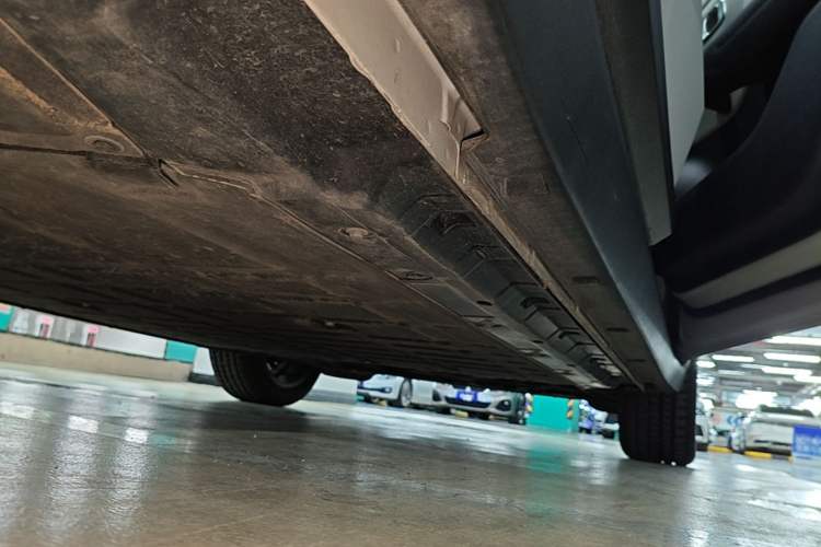Used Leapmotor B10 2025 510 Joyful Edition Right Side Sill