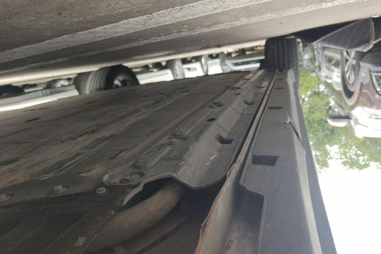 Used Leapmotor B10 2025 600 Joyful Edition Right Side Sill