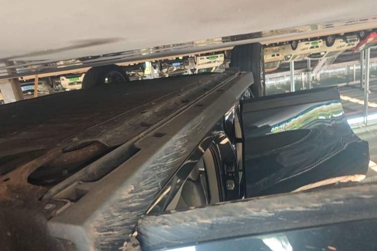 Used Leapmotor B10 2025 510 Joyful Edition Right Side Sill