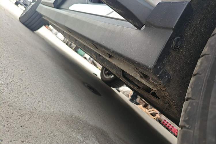 Used Leapmotor B10 2025 510 Joyful Edition Right Side Sill