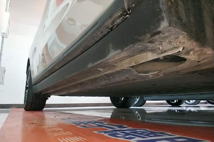 Used Leapmotor B10 2025 510 Joyful Edition Right Side Sill