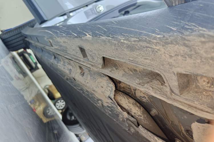 Used Leapmotor B10 2025 510 Joyful Edition Right Side Sill