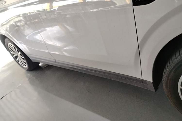 Used Leapmotor B10 2025 510 Joyful Edition Right Side Sill