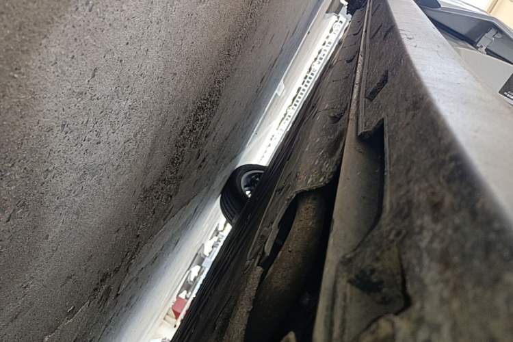 Used Leapmotor B10 2025 510 Joyful Edition Right Side Sill
