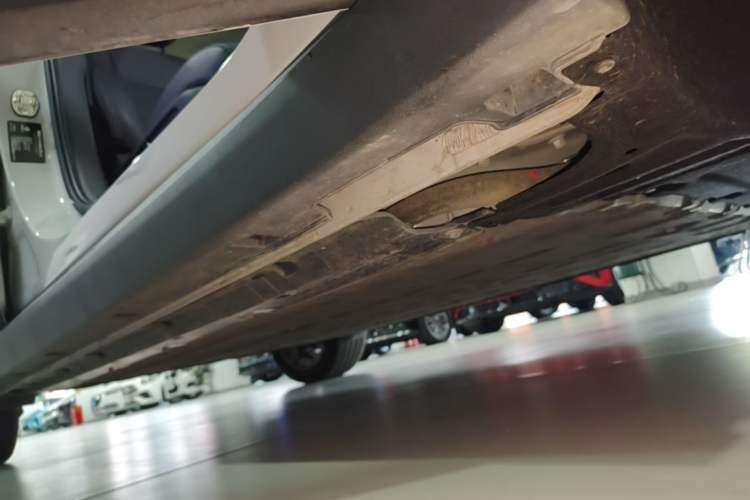 Used Leapmotor B10 2025 510 Joyful Edition Right Side Sill