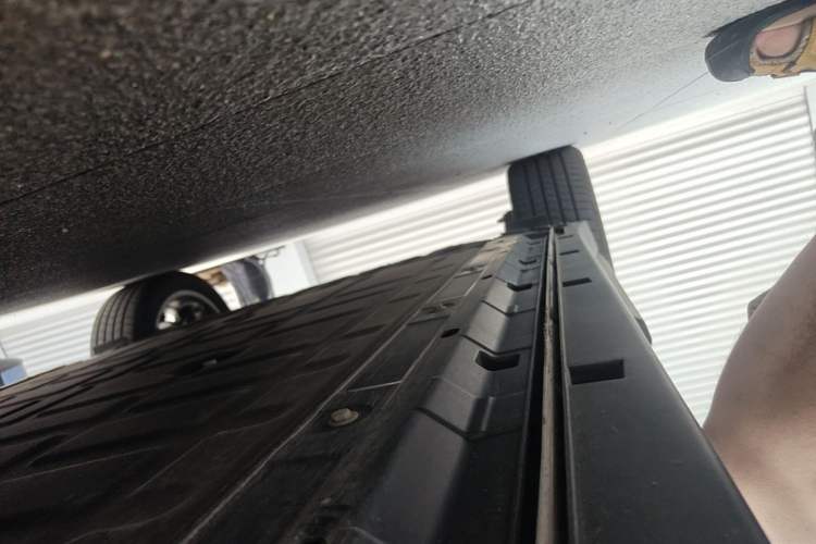 Used Leapmotor B10 2025 510 Joyful Edition Right Side Sill