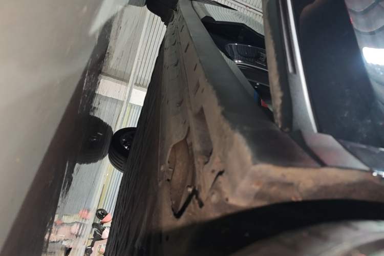 Used Leapmotor B10 2025 510 Joyful Edition Right Side Sill