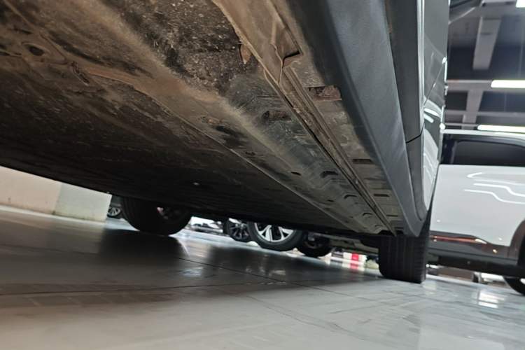 Used Leapmotor B10 2025 510 Joyful Edition Right Side Sill