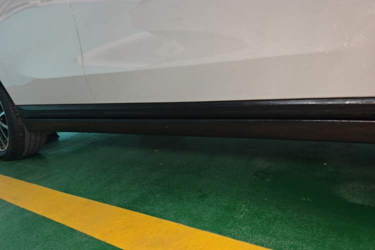 Used Leapmotor B10 2025 510 LiDAR Version Right Side Sill