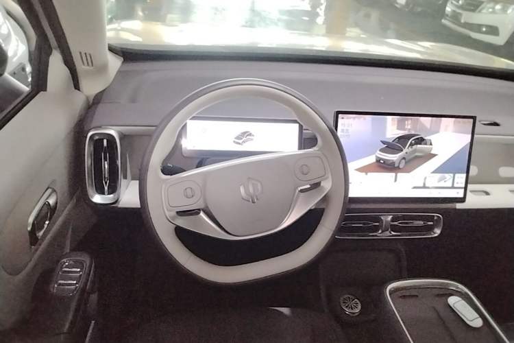 Used Leapmotor B10 2025 510 Joyful Edition Steering Wheel