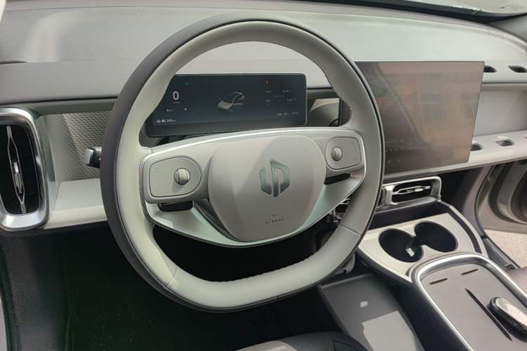 Used Leapmotor B10 2025 600 LiDAR Version Steering Wheel