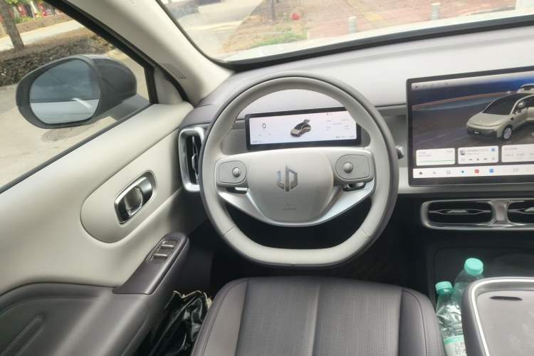 Used Leapmotor B10 2025 510 Joyful Edition Steering Wheel